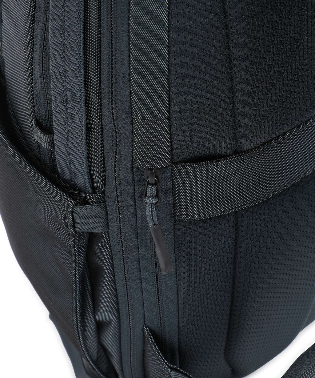 Thule Subterra 2 27 Backpack dark slate