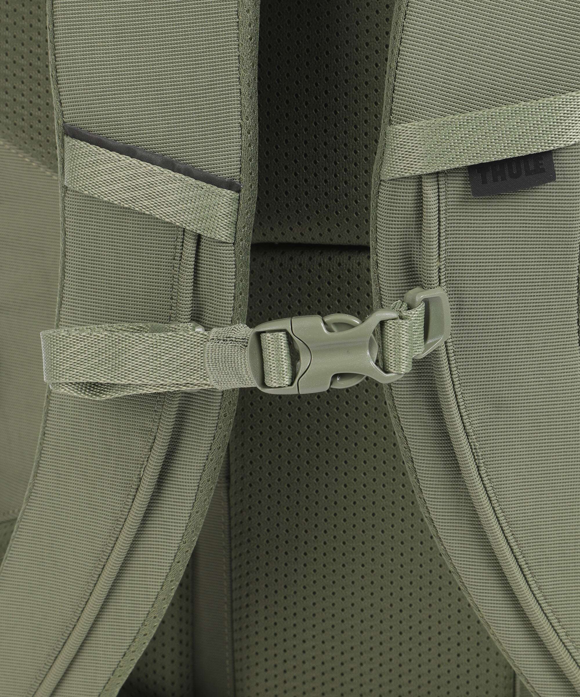 Thule Paramount 28 Cycling backpack soft green