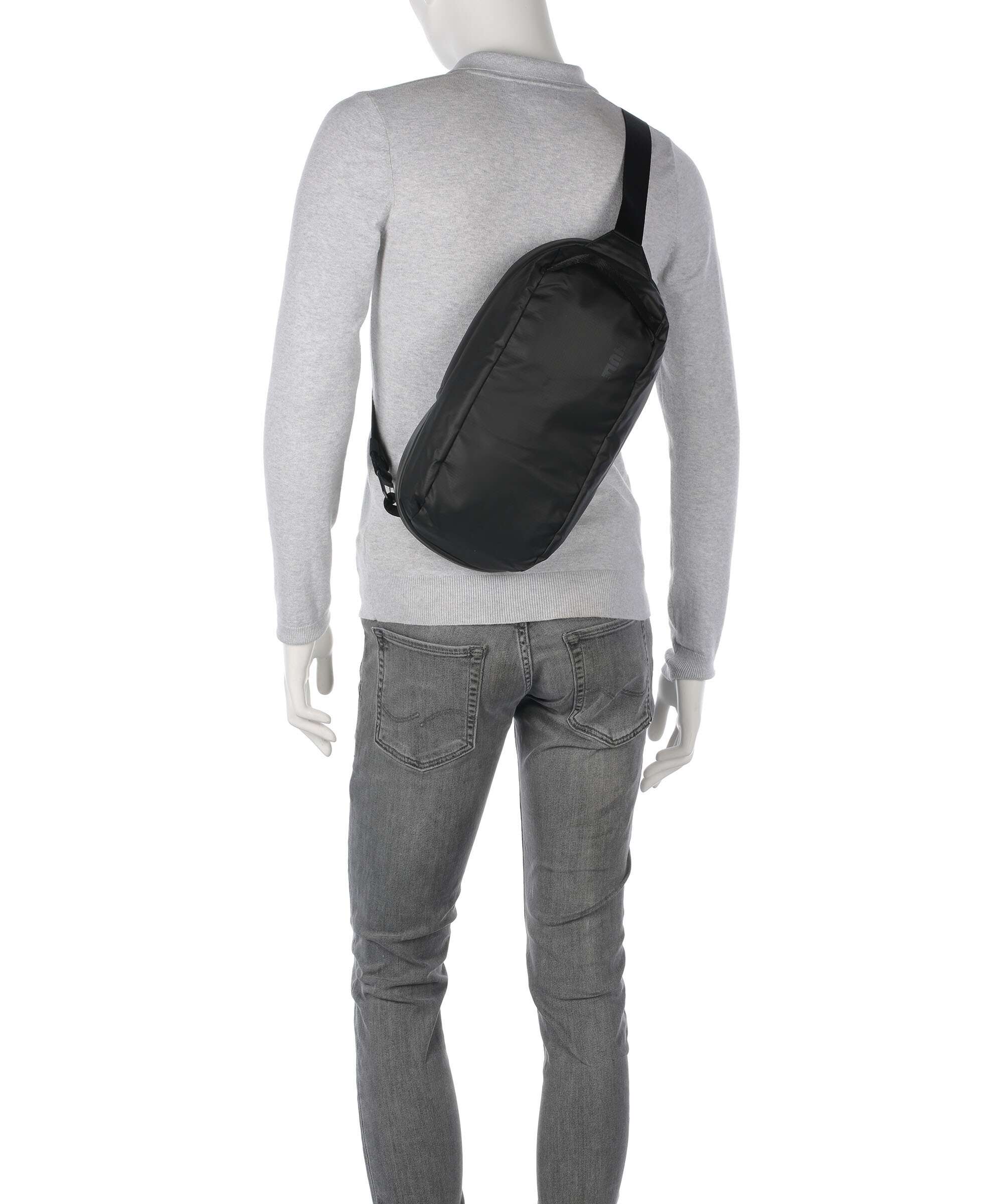 Thule Tact 8 Sling bag black