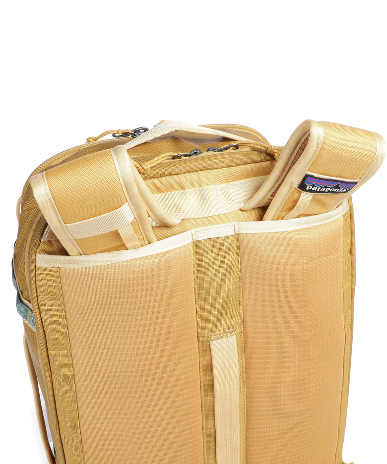 Patagonia Black Hole MCL Mini Travel backpack pufferfish gold