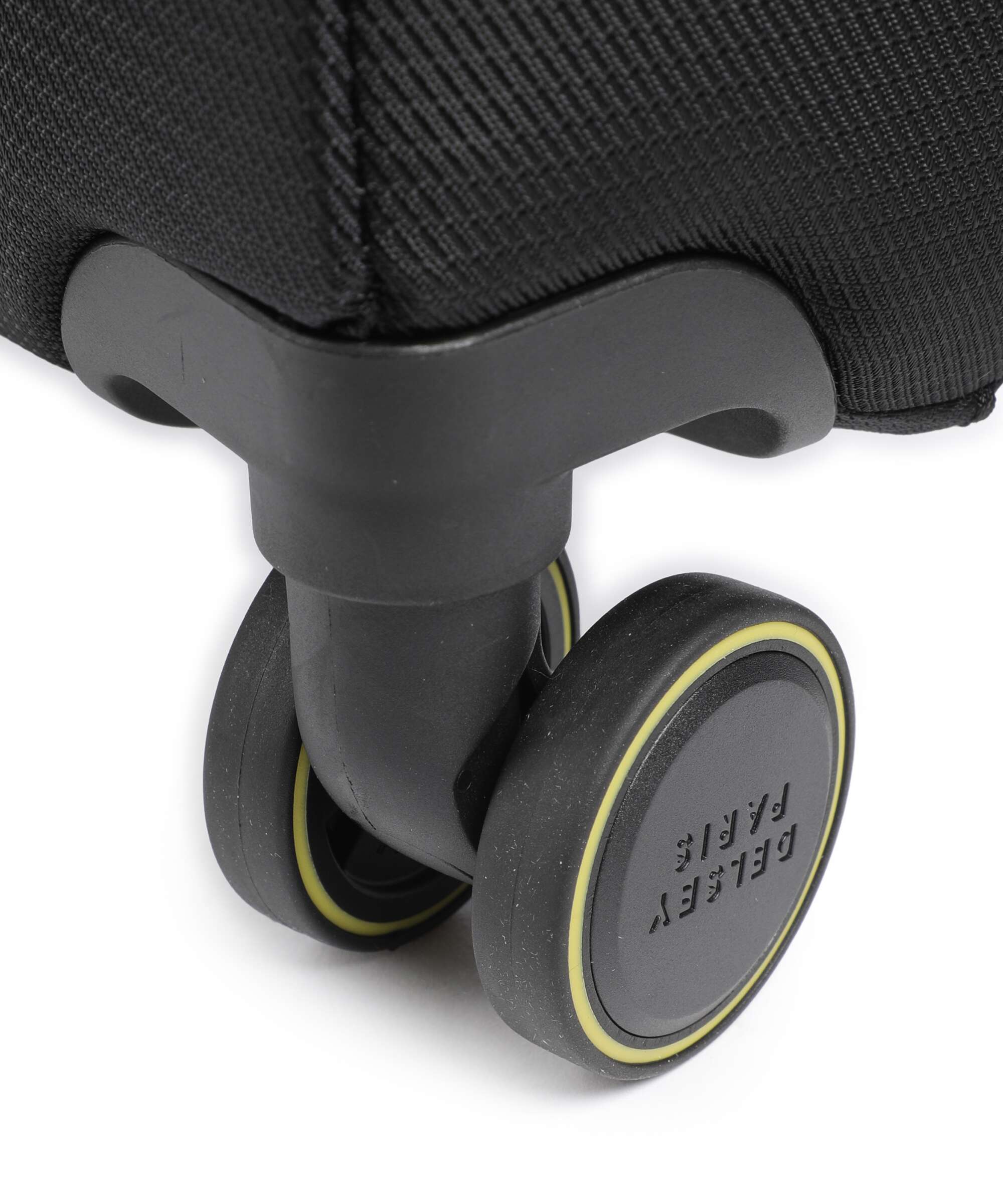 Delsey Paris Montmartre Air 3.0 Slim Spinner (4 wheels) black