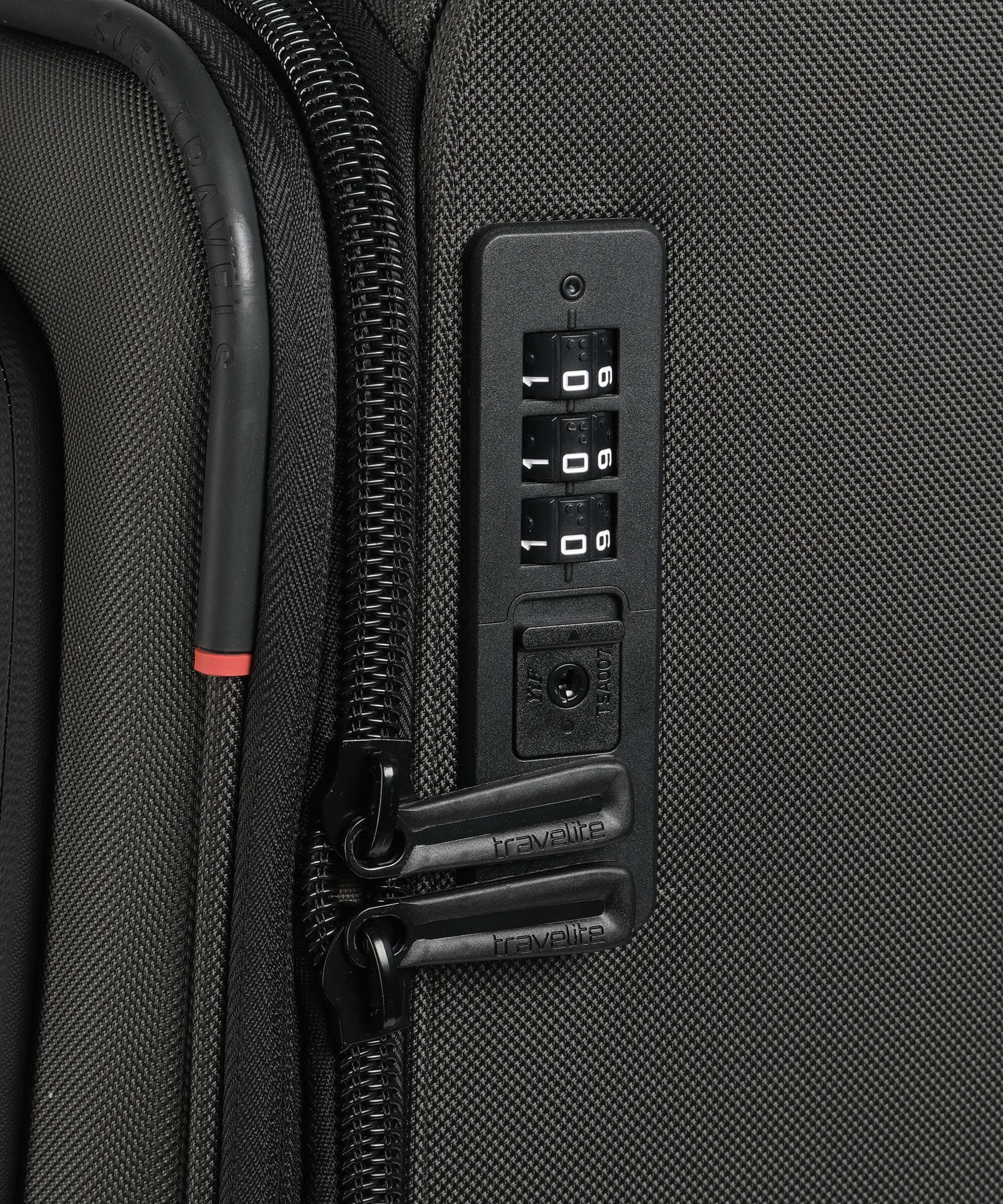 Travelite Crosslite Spinner (4 wheels) oliv