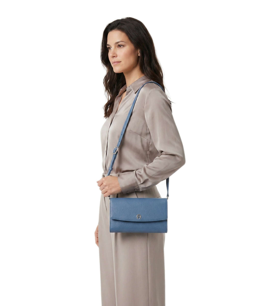 Aigner Wallet porcelain blue