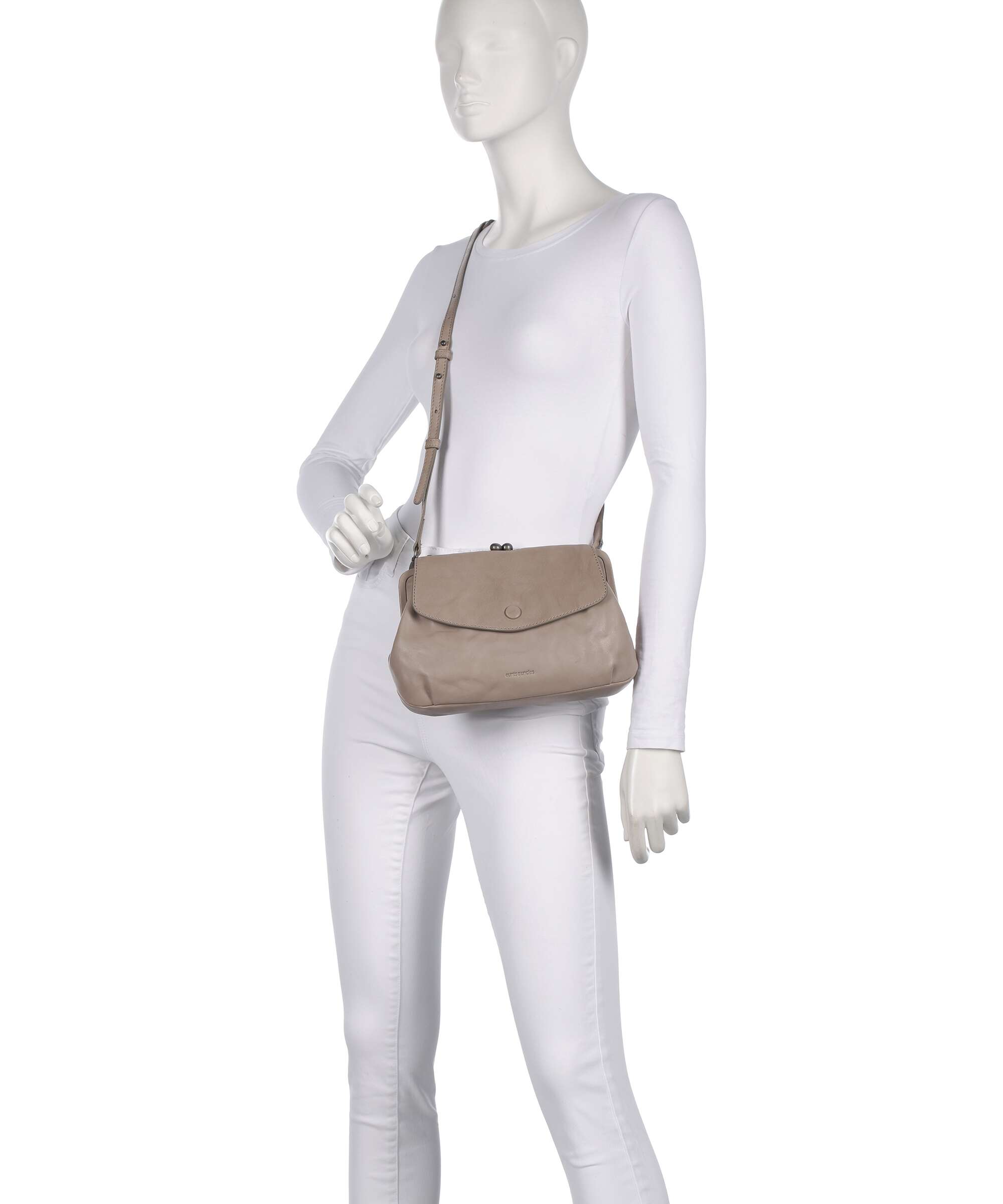 Aunts & Uncles Grandma's Luxury Club Mrs. Madeline Crossbody bag roasted cashew
