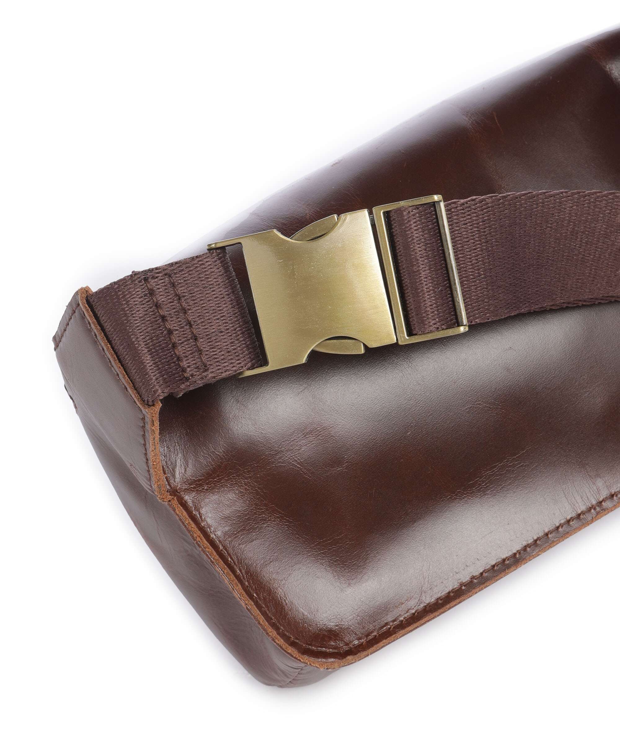 Buckle & Seam Crazy Horse Dash Belt bag brown