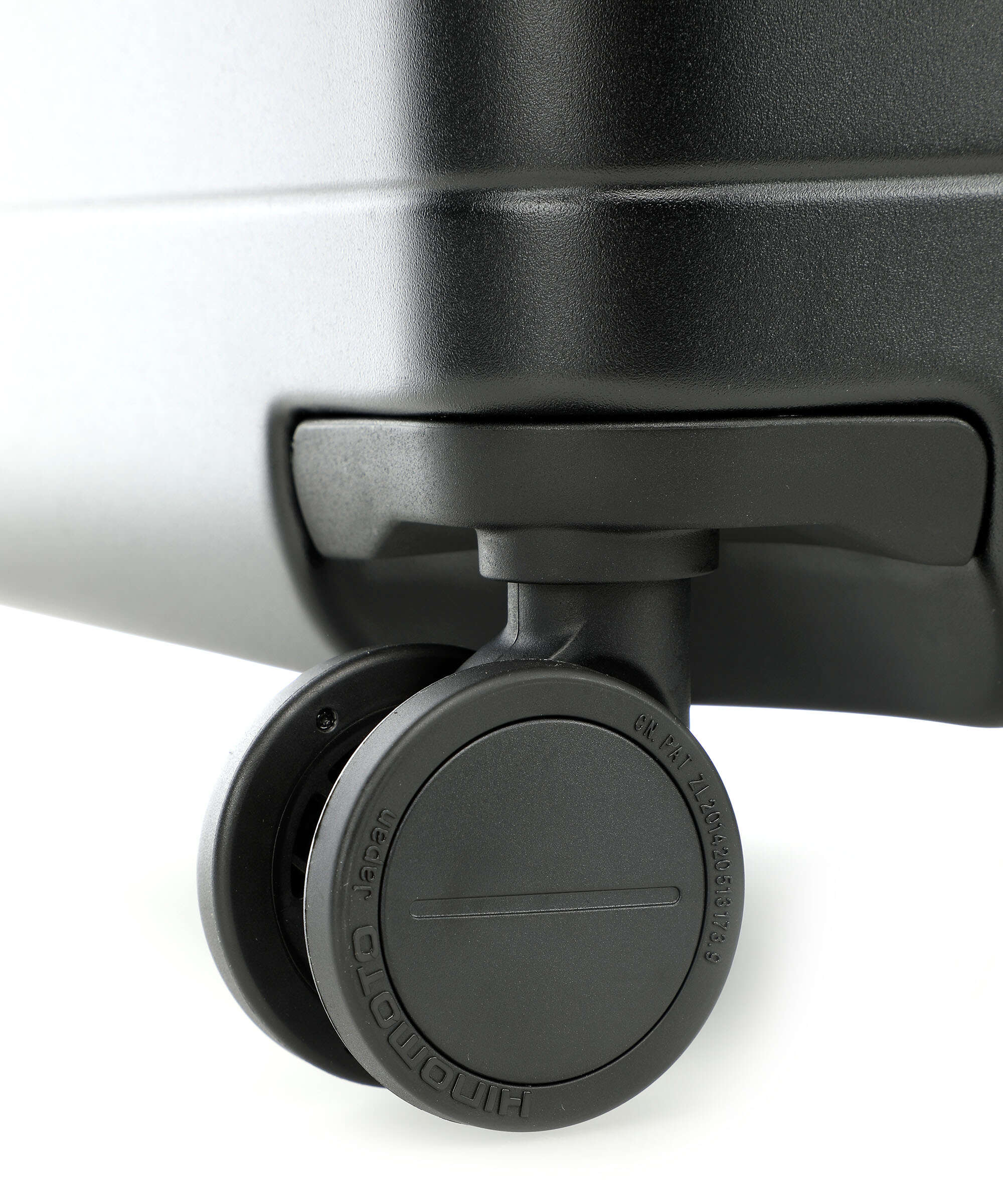 Horizn Studios H7 Essential Spinner (4 wheels) all black