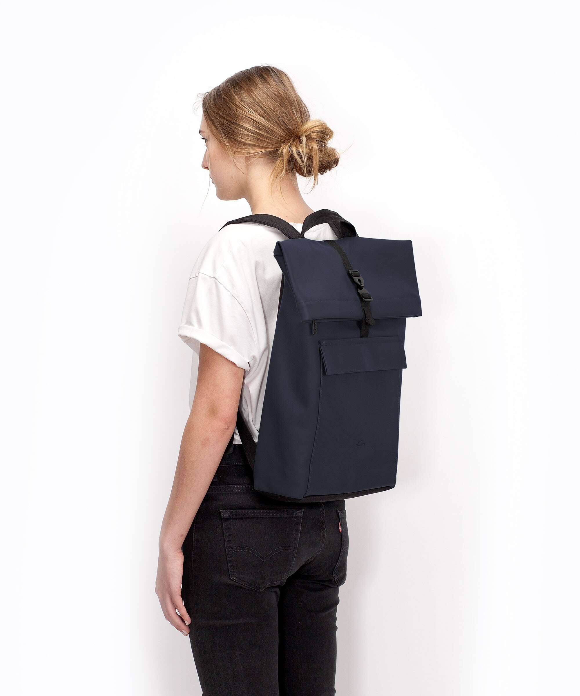 Ucon Acrobatics Lotus Jasper Medium Rolltop backpack red