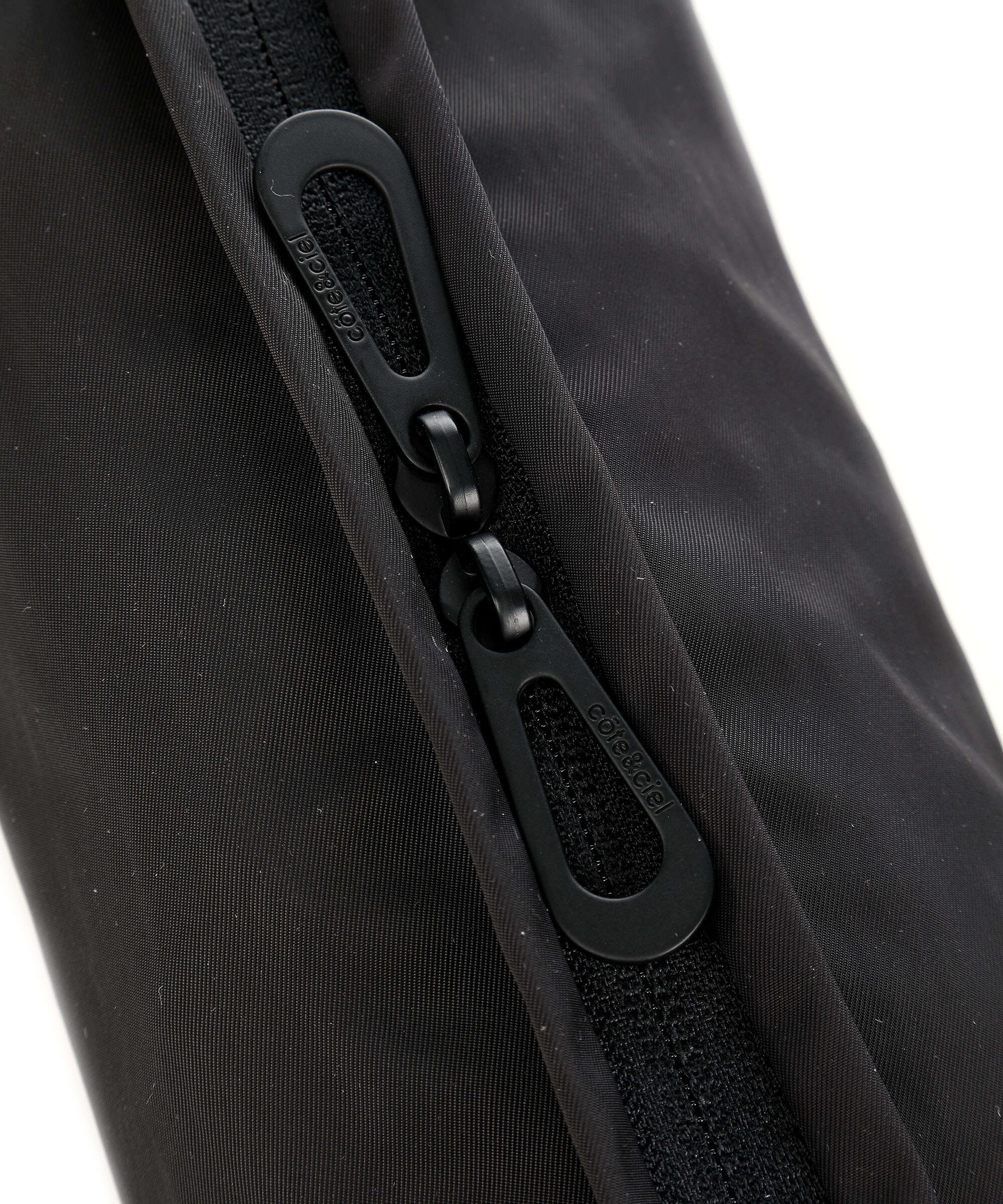 Côte&Ciel Adda Crossbody bag black