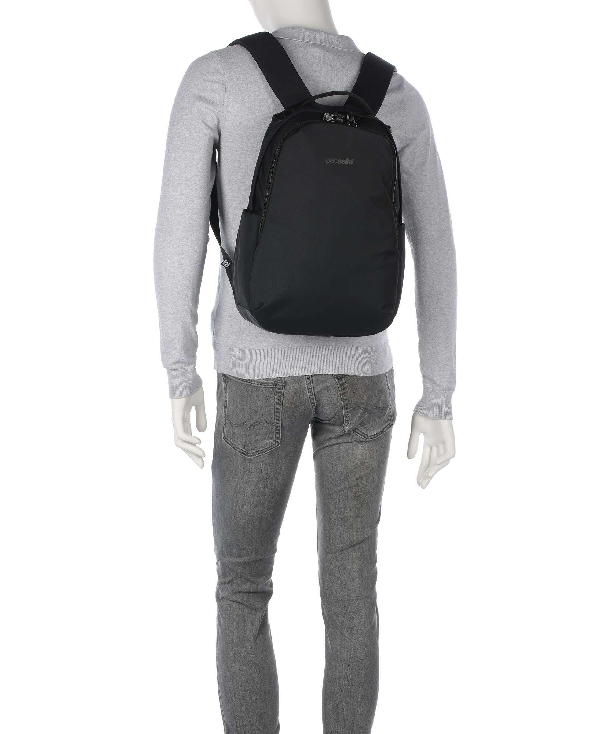 Pacsafe V 16 Backpack jet black