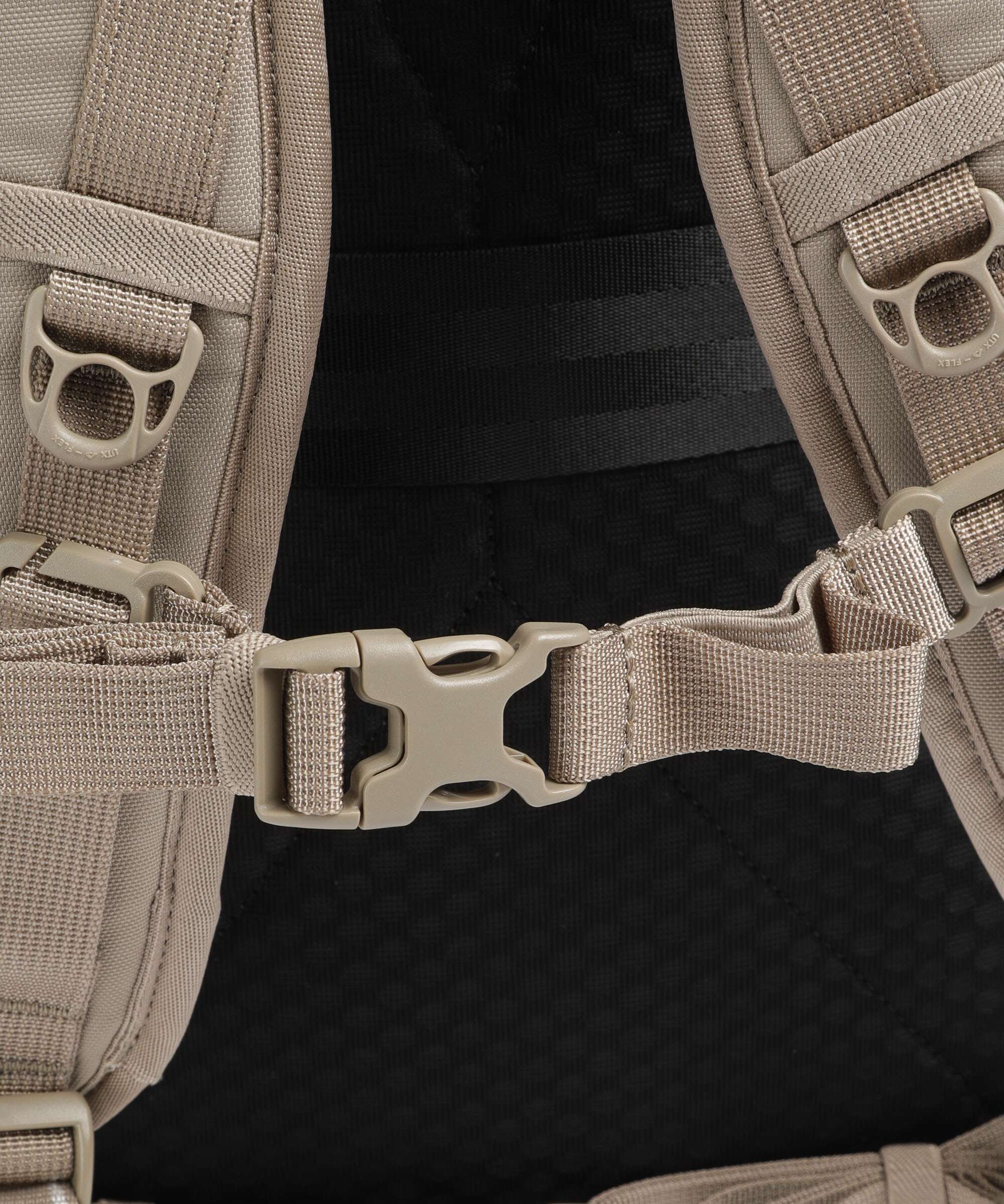 Pacsafe V 24 Backpack beige