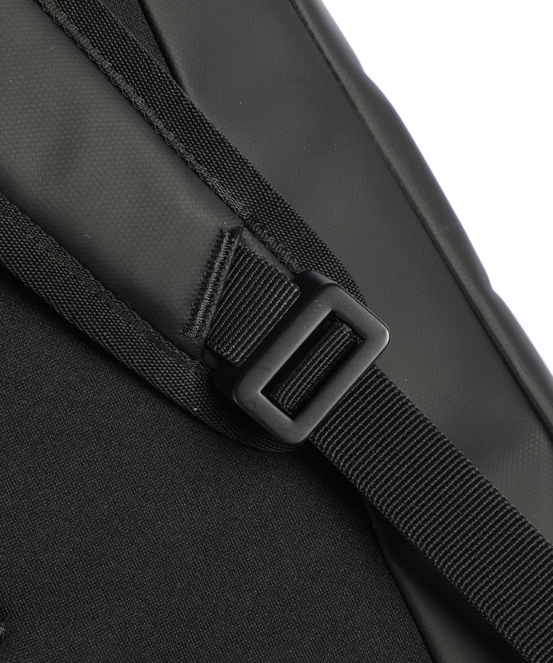 Db Hugger 25 Backpack black out