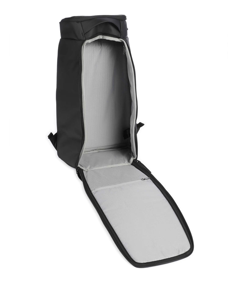 Db Hugger 25 Backpack black out