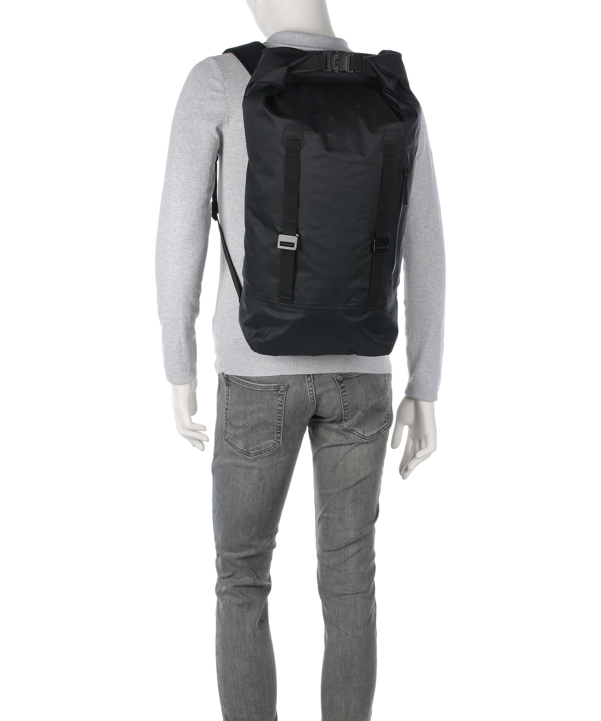 Db Essential 32 Backpack black out