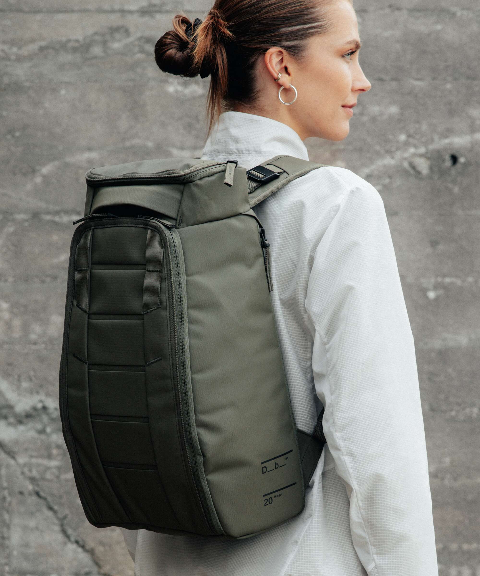 Db Hugger 20 Backpack forest green