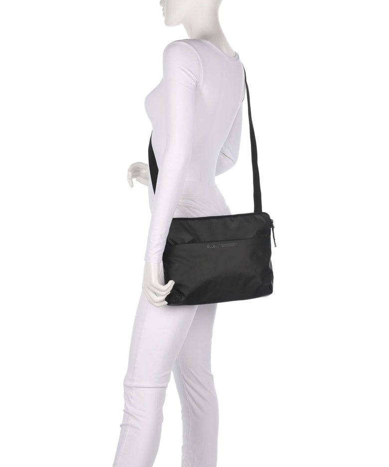 Db Ramverk 14 Laptop case black out