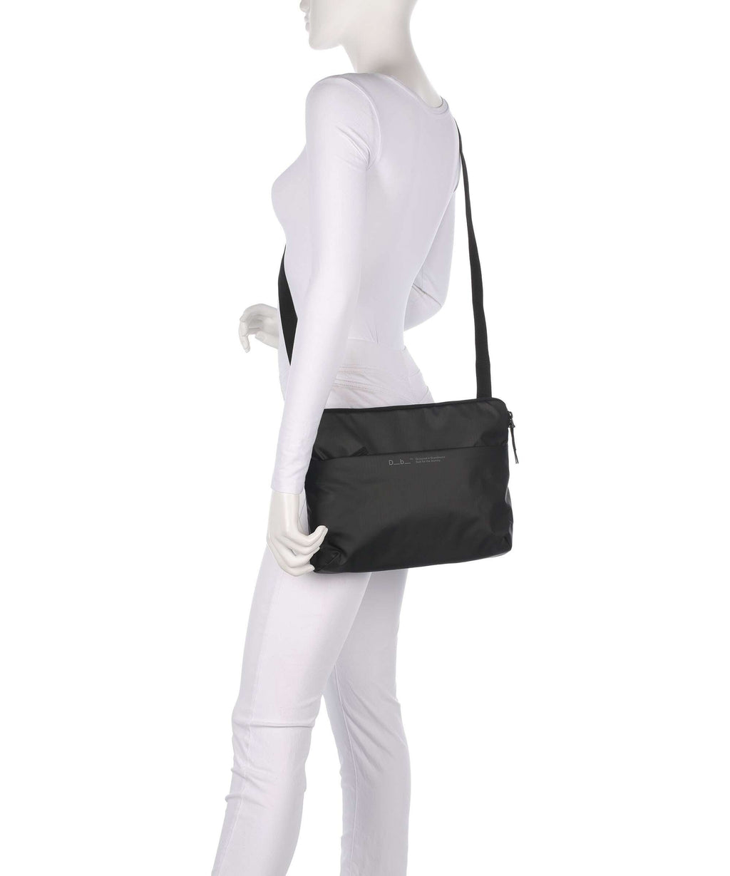 Db Ramverk 14 Laptop case black out