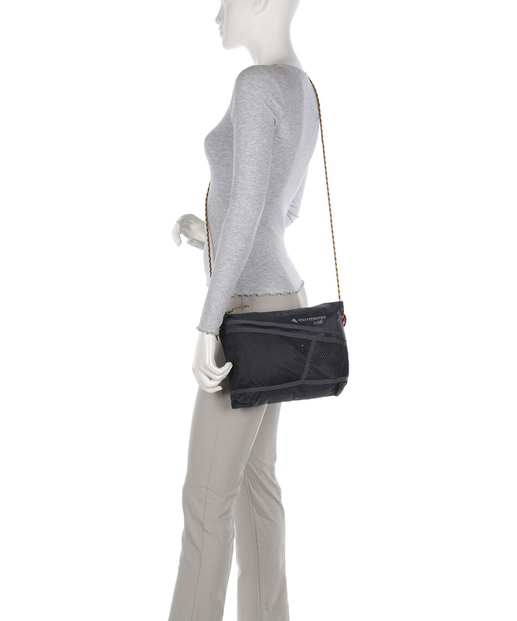Klättermusen Algir L Crossbody bag raven