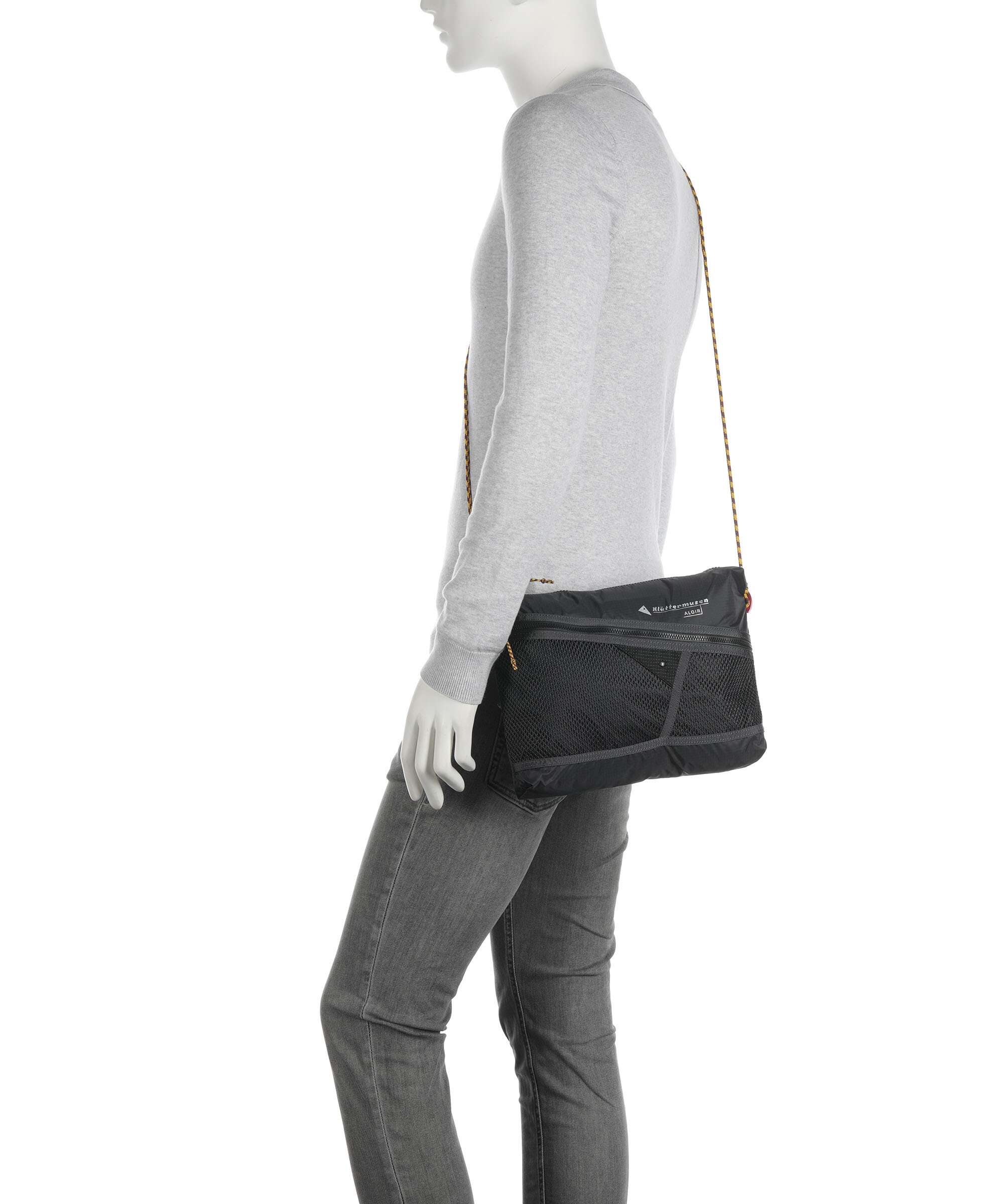 Klättermusen Algir L Crossbody bag raven