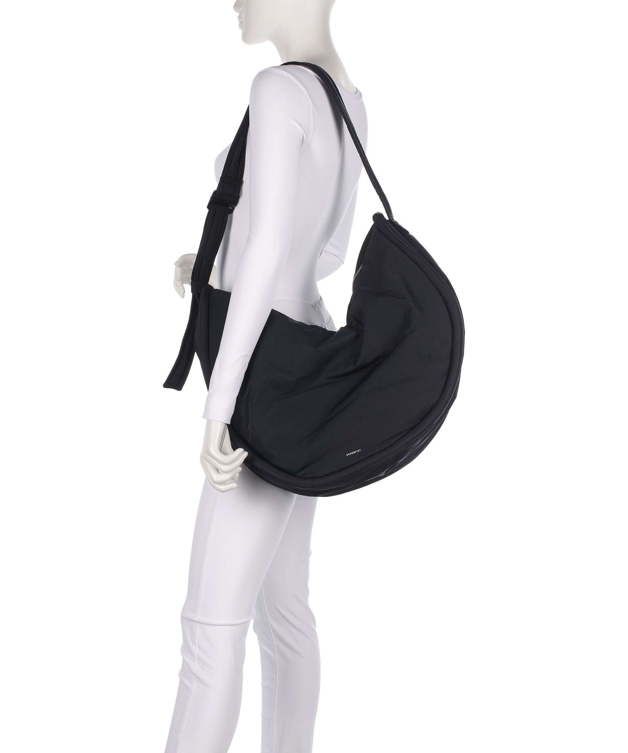 Sandqvist Curve L Hobo bag black