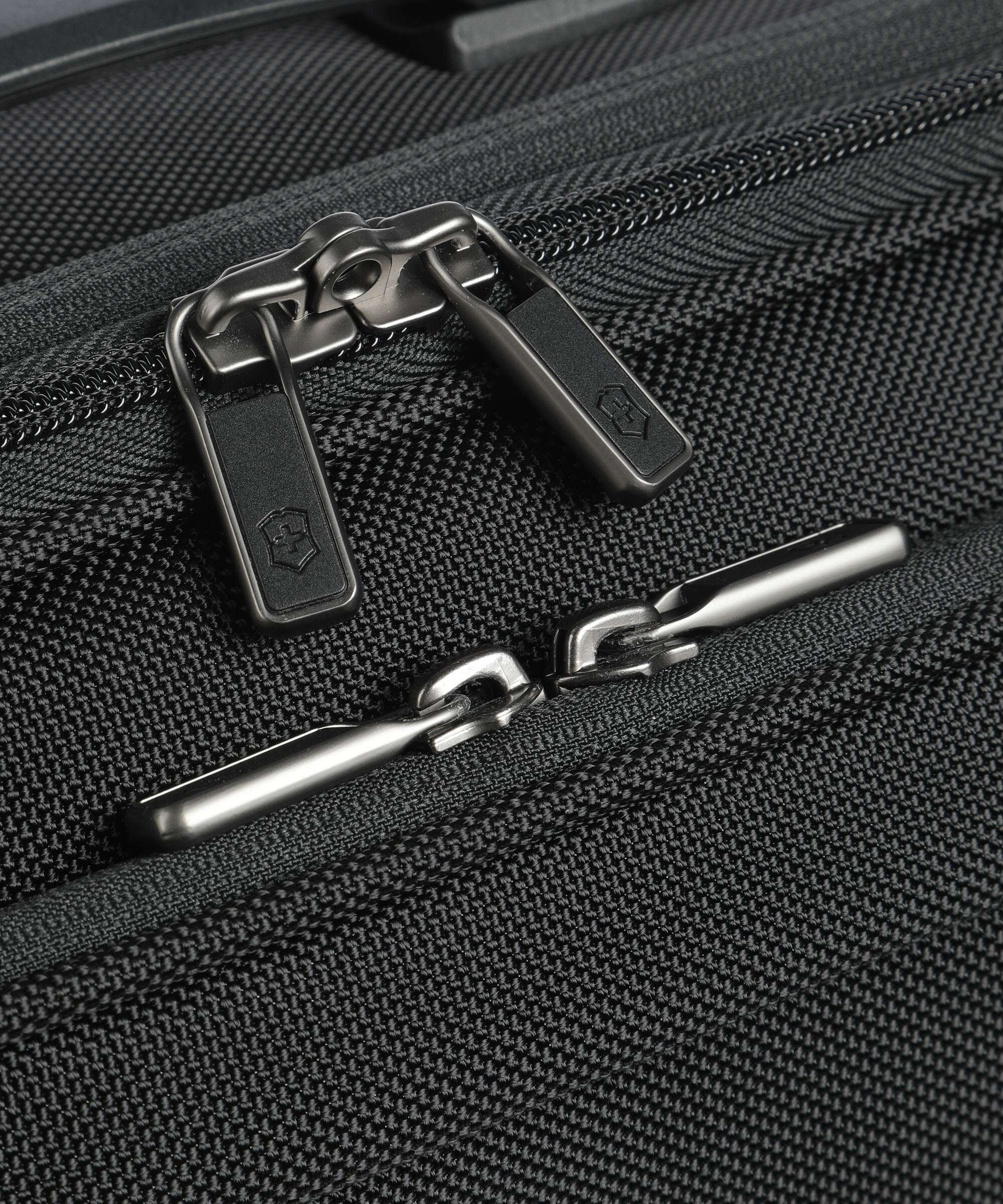 Victorinox Werks Traveler 6.0 Spinner (4 wheels) black