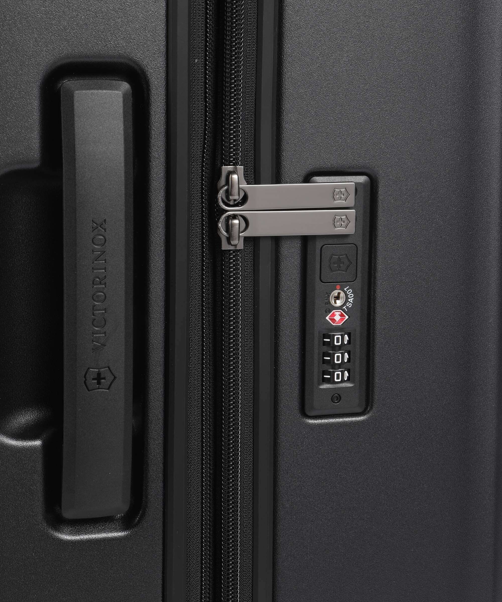 Victorinox Airox Advanced M Spinner (4 wheels) black