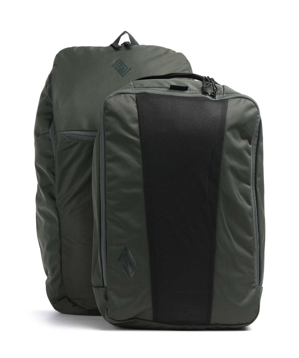 Nitro Nikuro Traveler 32 Travel backpack rosin