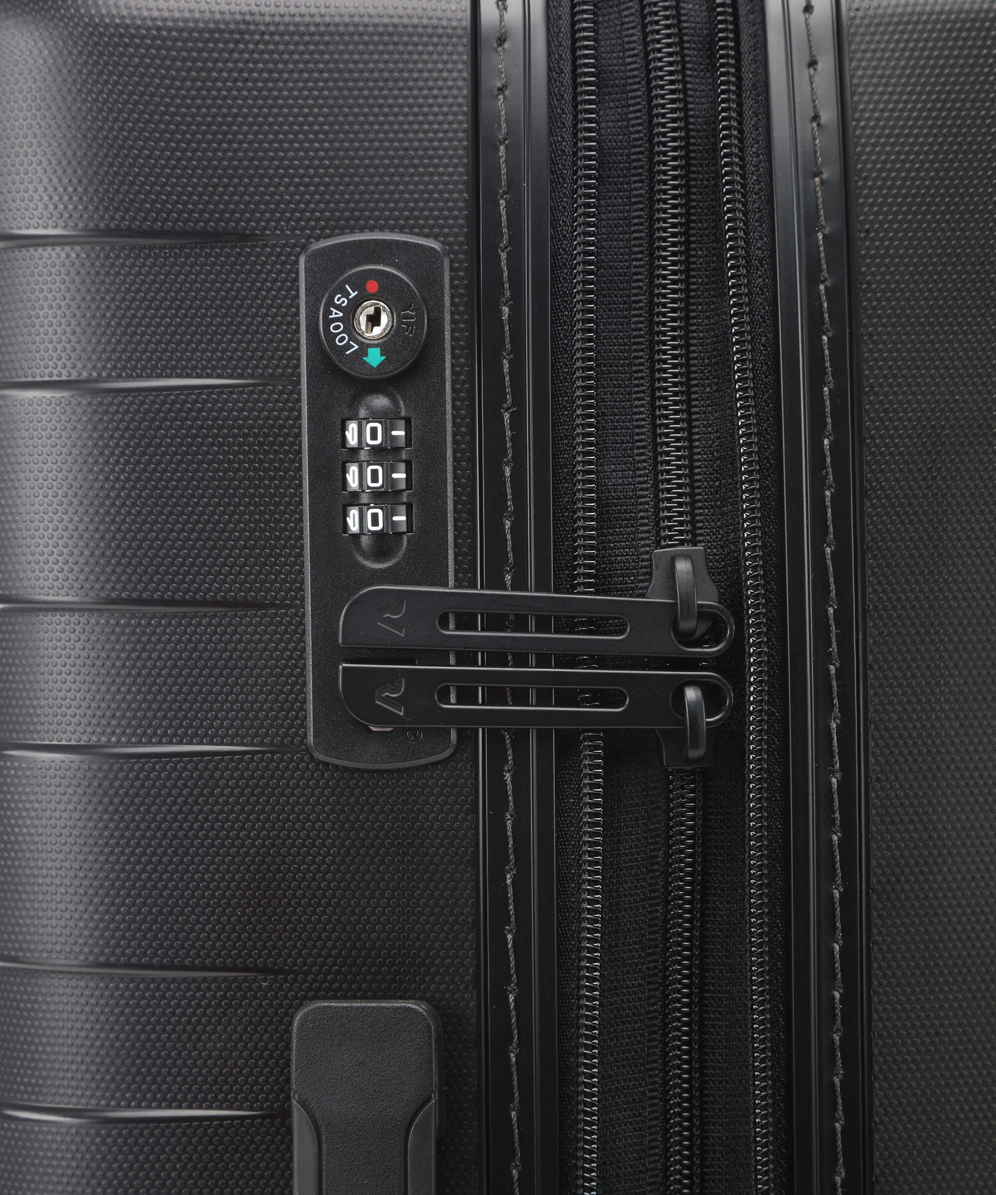 Roncato Box 4.0 Exp Spinner (4 wheels) nero