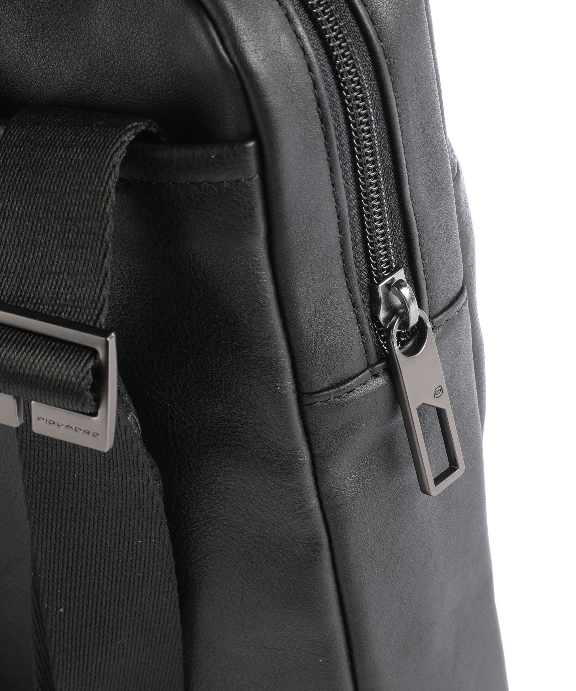 Piquadro Akron Crossbody bag black