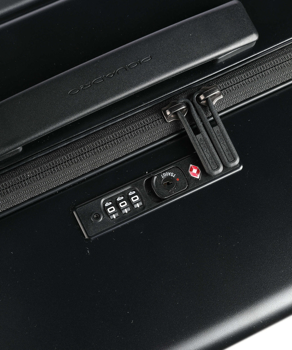 Piquadro PQ Light Spinner (4 wheels) matt black