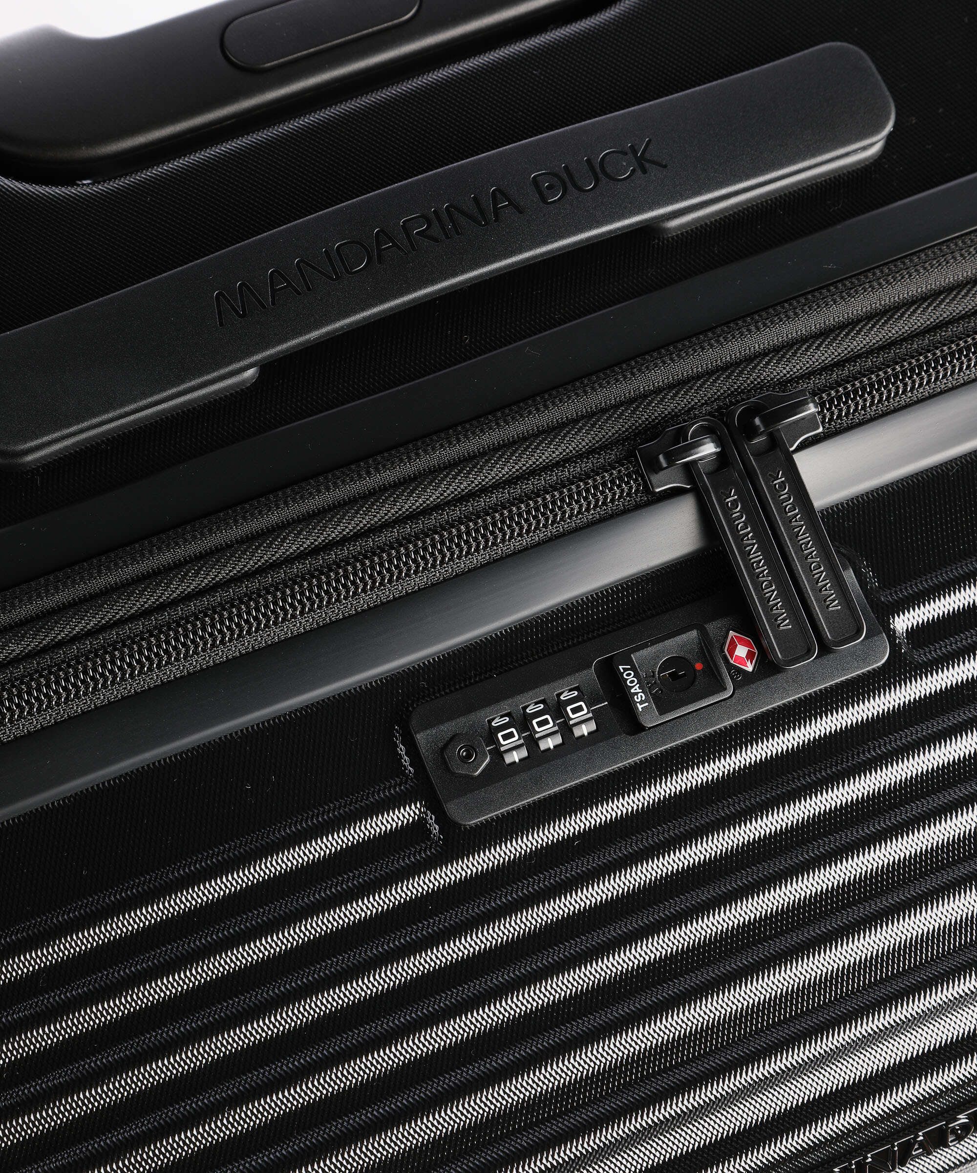 Mandarina Duck Tank Case Spinner (4 wheels) black