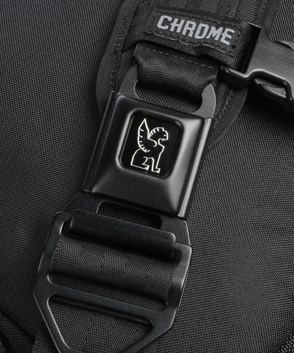 Chrome Kadet Max Fanny pack black