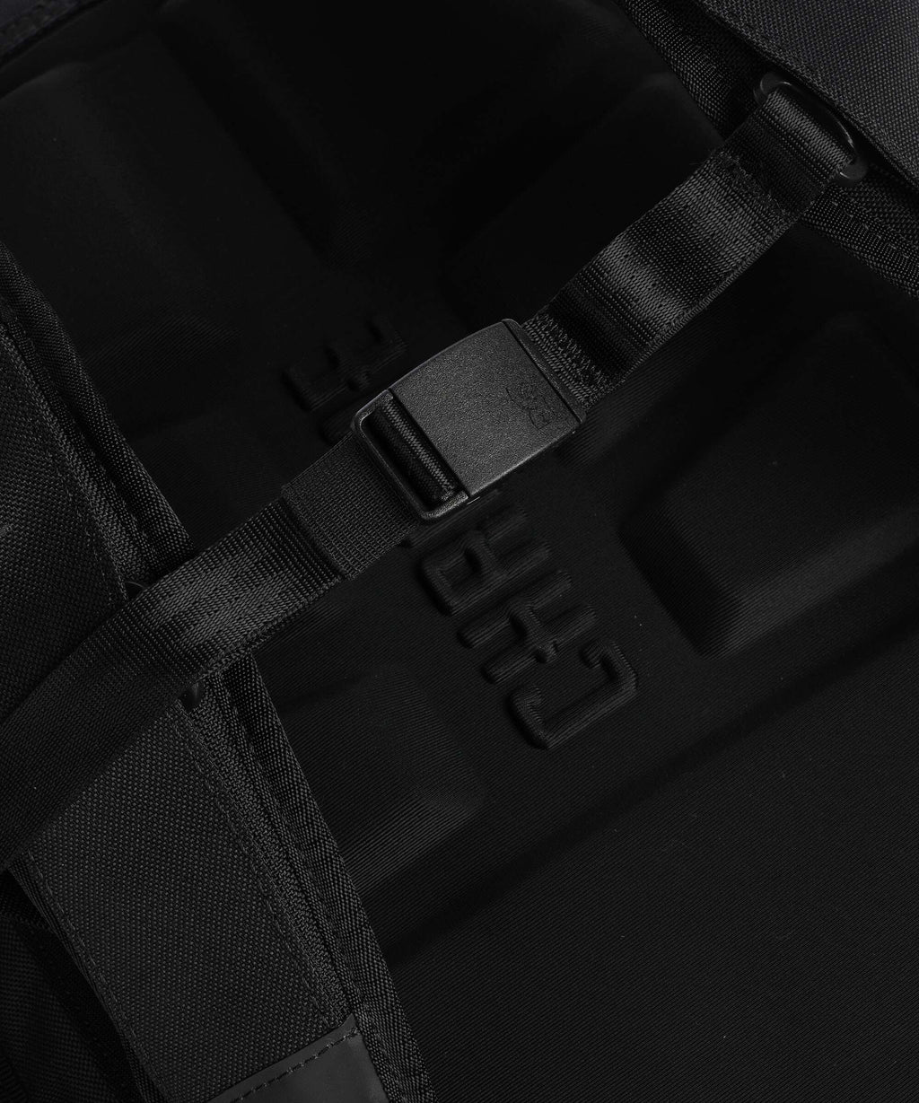 Chrome Barrage 18 Rolltop backpack black