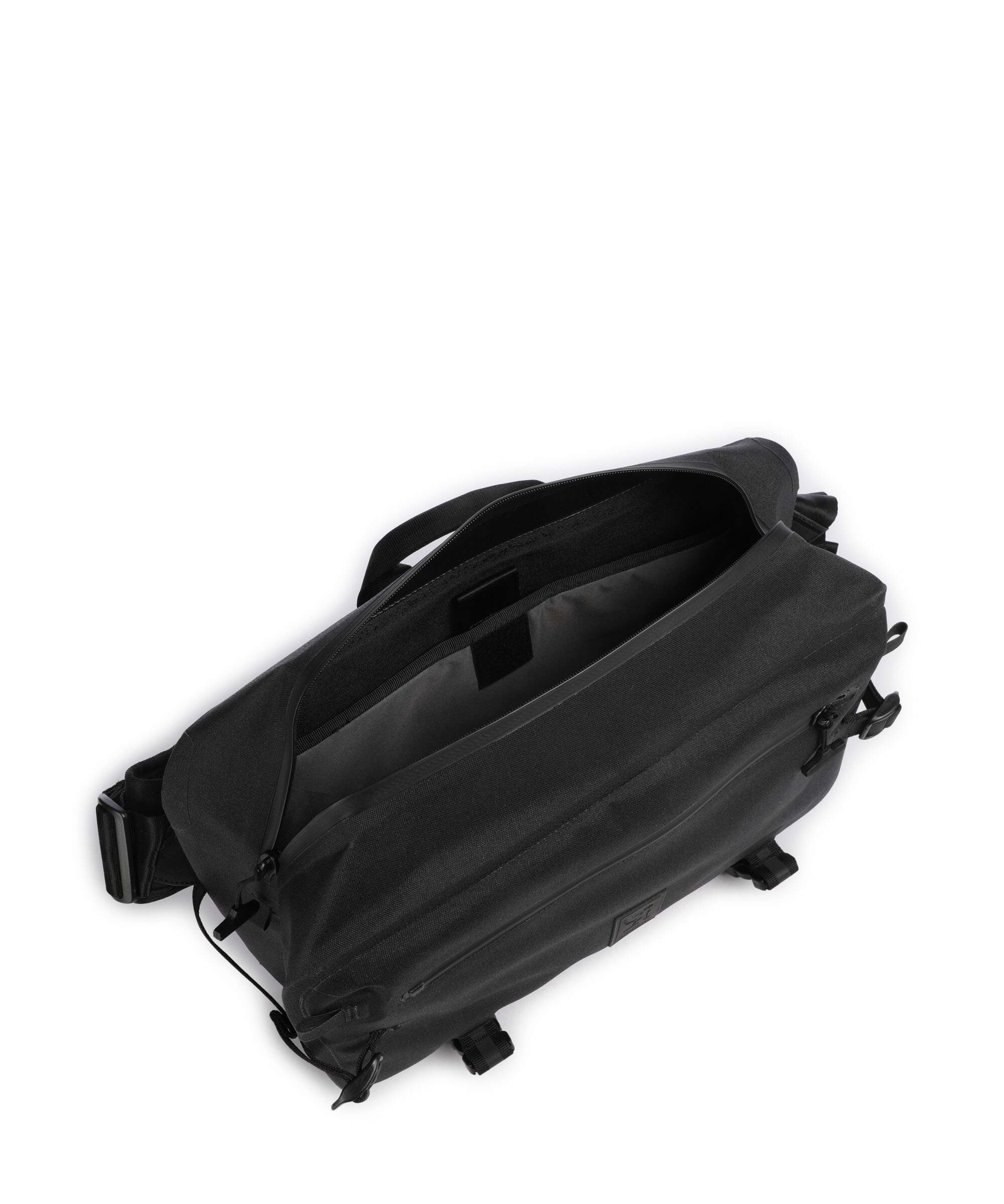 Chrome Kadet Max WP Messenger bag black