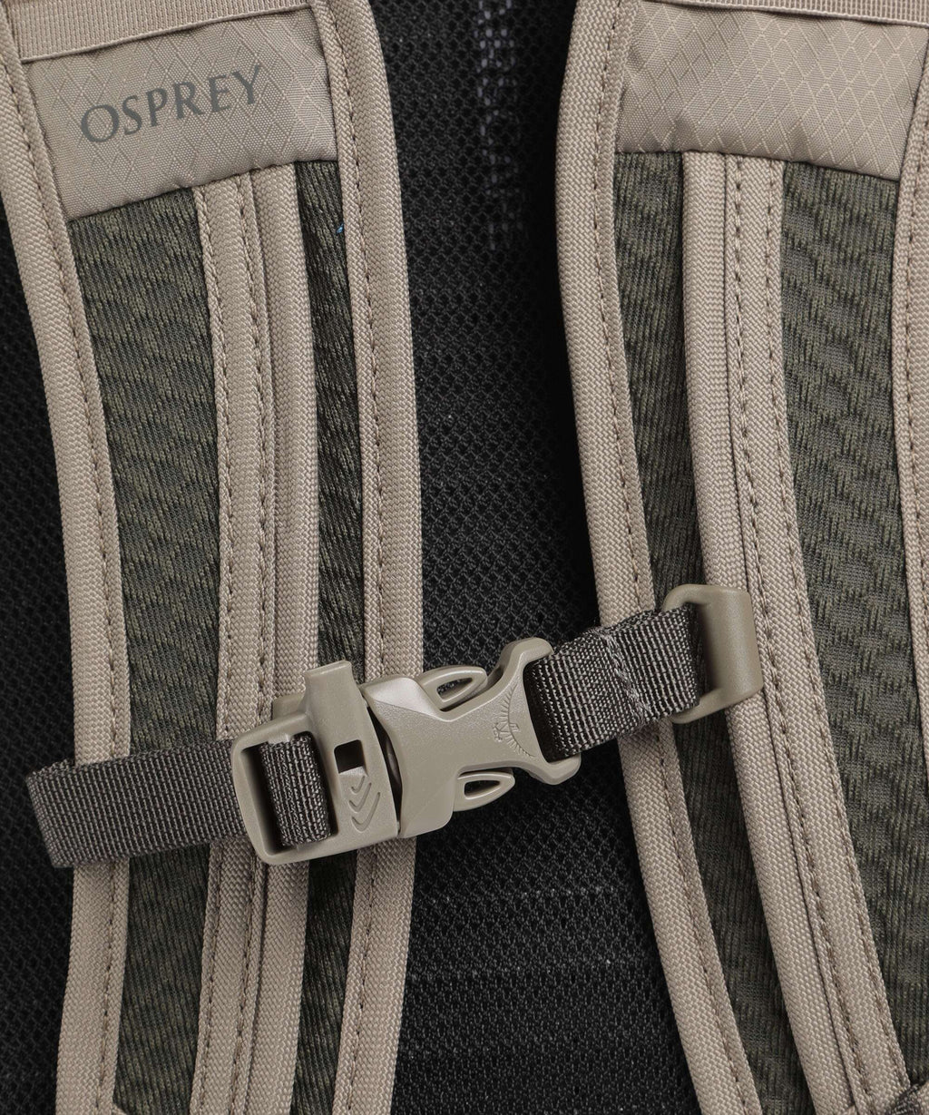 Osprey Daylite Hiking backpack tan concrete