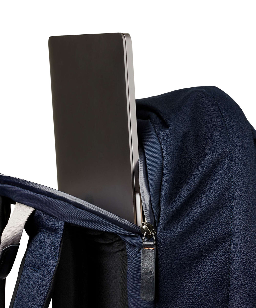 Bellroy Classic 24 Plus Backpack navy