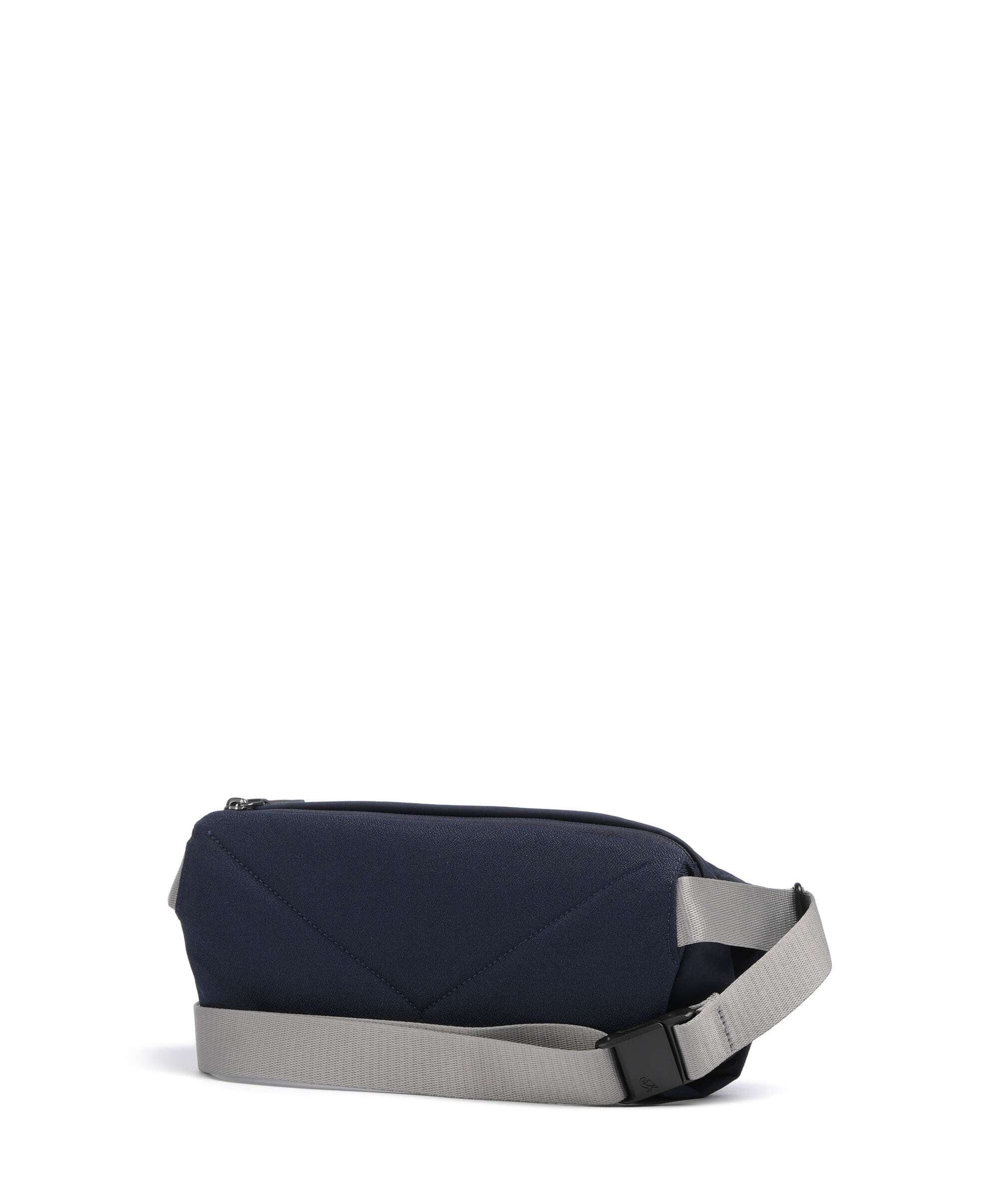Bellroy City 4 Mini Sling bag navy