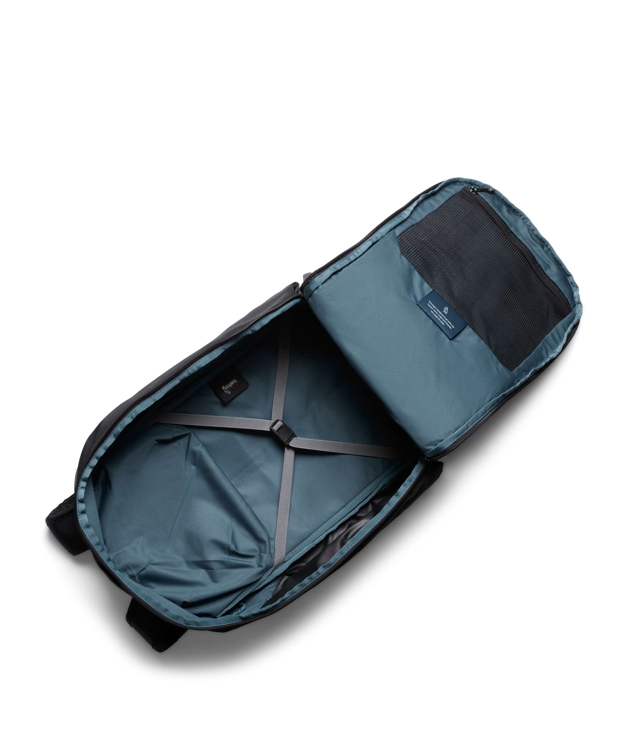 Bellroy Transit 28 Pro Backpack black