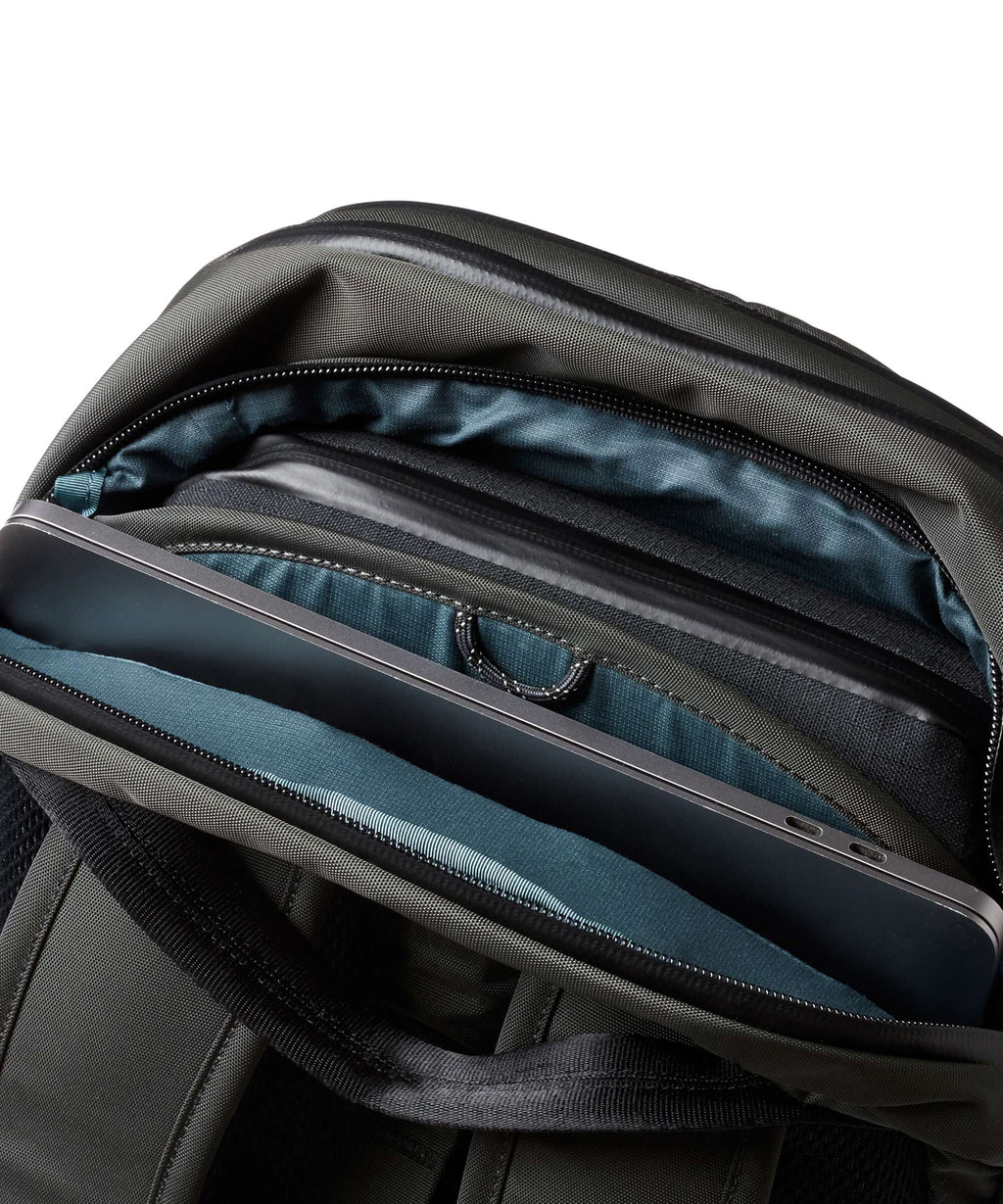 Bellroy Transit 22 Pro Backpack olive