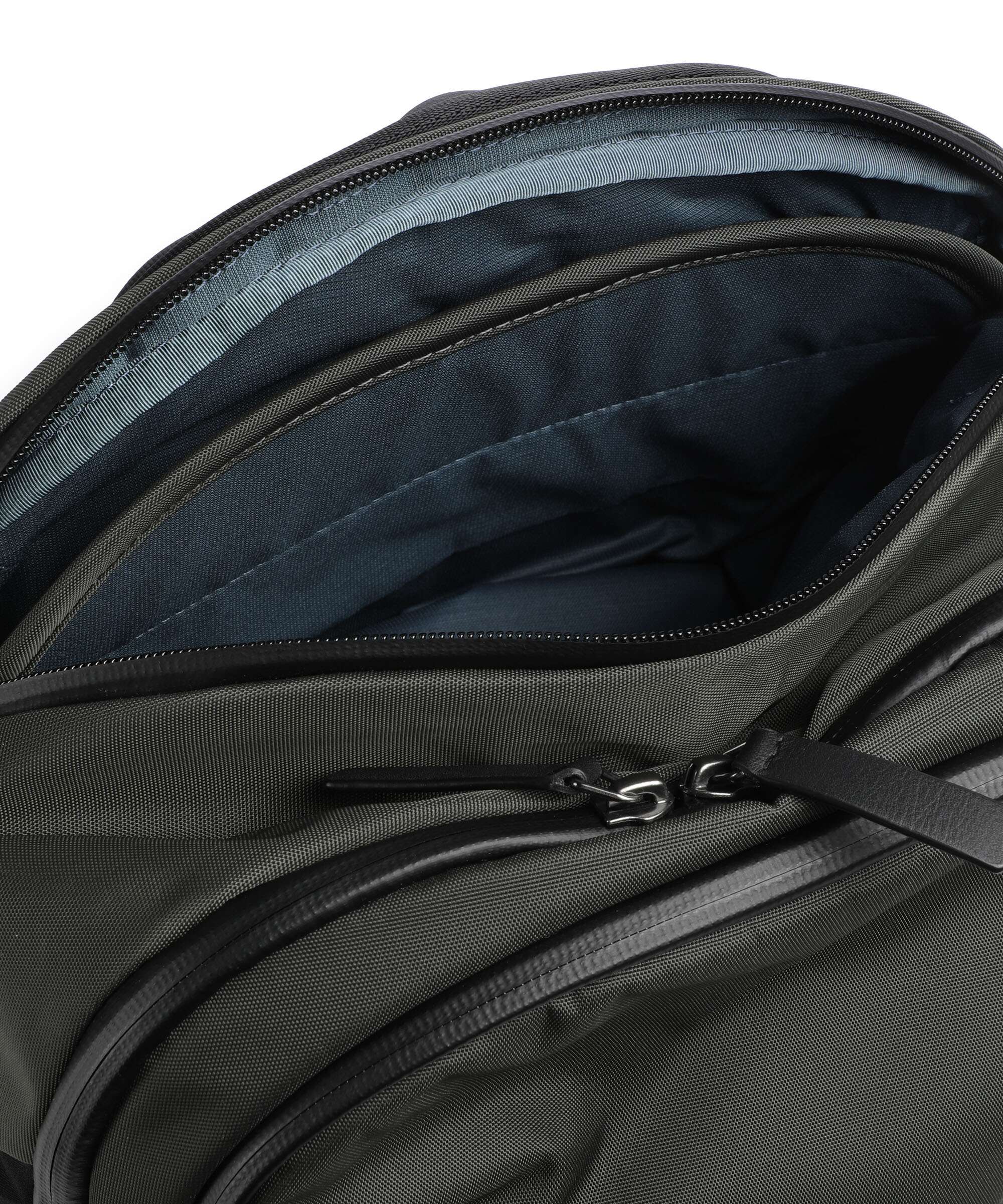 Bellroy Transit 28 Pro Backpack olive