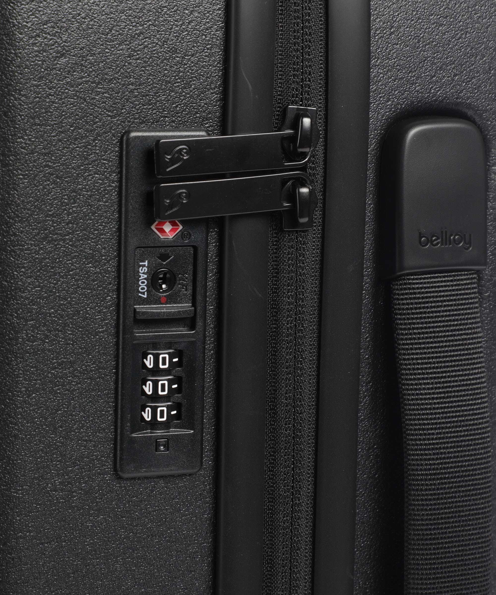 Bellroy Transit Spinner (4 wheels) black