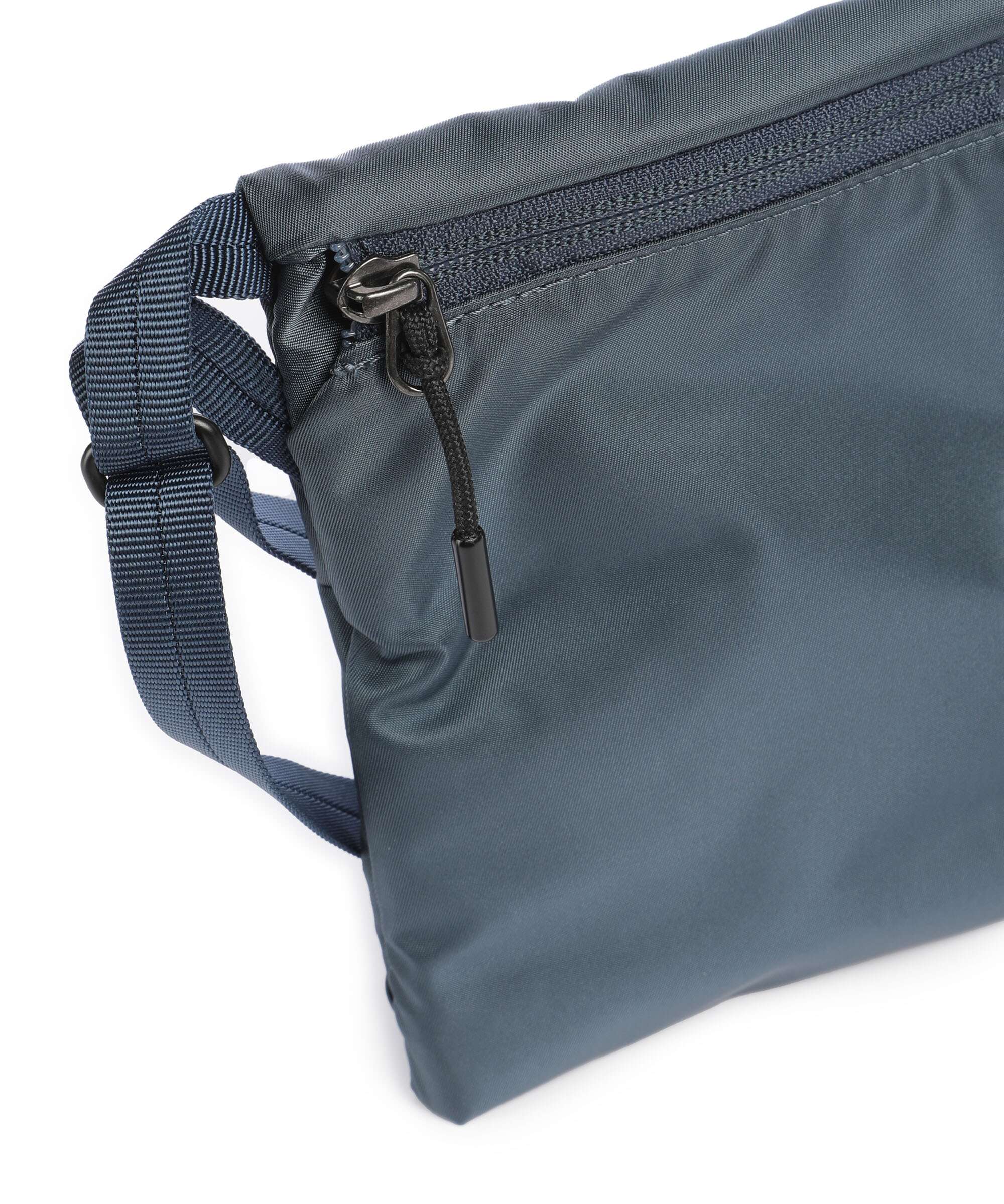 Bellroy Laneway 03. Mai Crossbody bag bluesteel