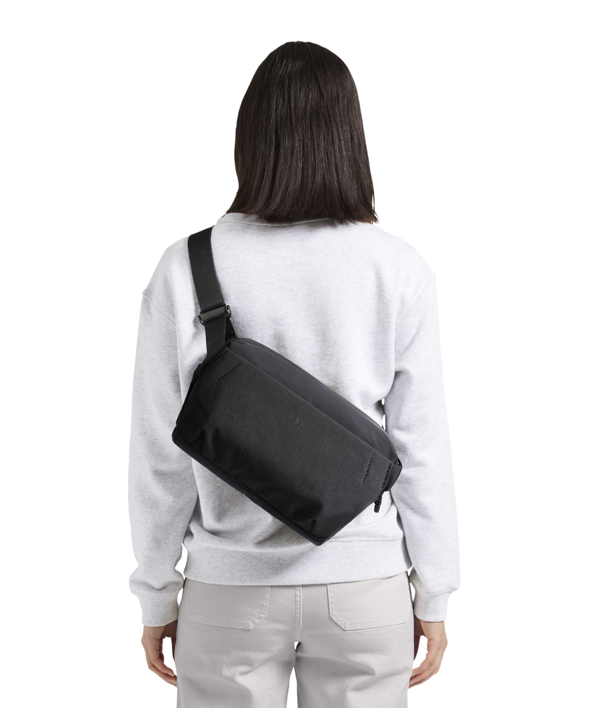 Bellroy Venture 9 Sling bag deep ocean